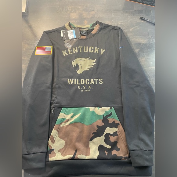 Nike men’s Kentucky wildcat camo sweatshirt. I have two of them small and medium - Picture 4 of 5